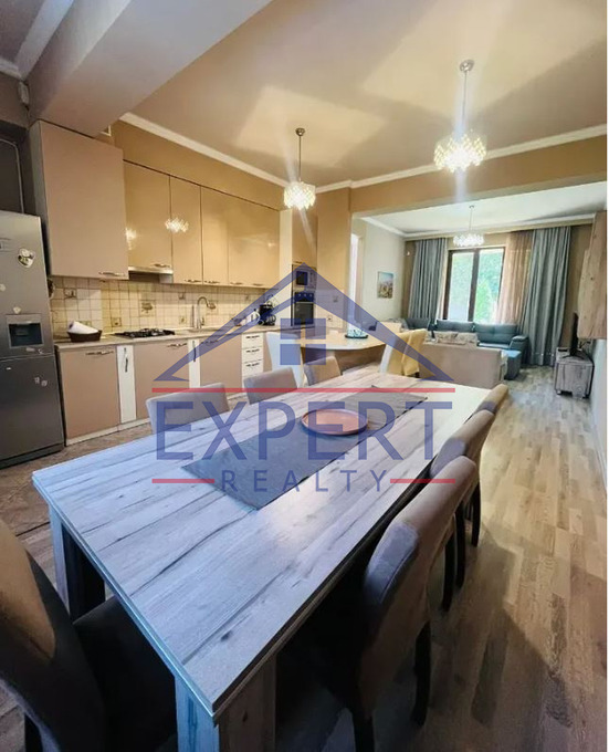 ԱՐԱԲԿԻՐ, ՆԱԻՐԻ ԶԱՐՅԱՆ ՓՈՂՈՑ, 5 ՍԵՆՅԱԿ