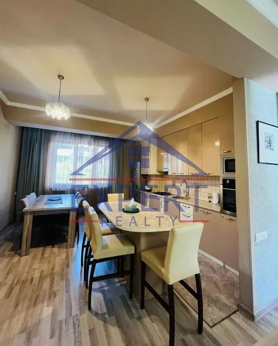 ԱՐԱԲԿԻՐ, ՆԱԻՐԻ ԶԱՐՅԱՆ ՓՈՂՈՑ, 5 ՍԵՆՅԱԿ