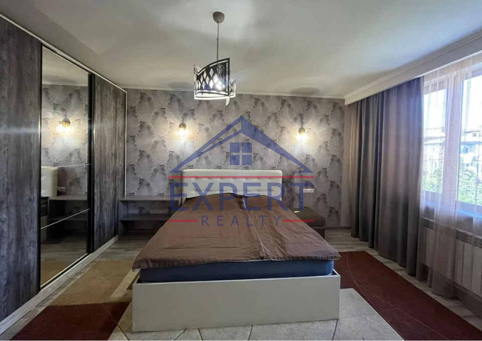 ԱՐԱԲԿԻՐ, ՆԱԻՐԻ ԶԱՐՅԱՆ ՓՈՂՈՑ, 5 ՍԵՆՅԱԿ