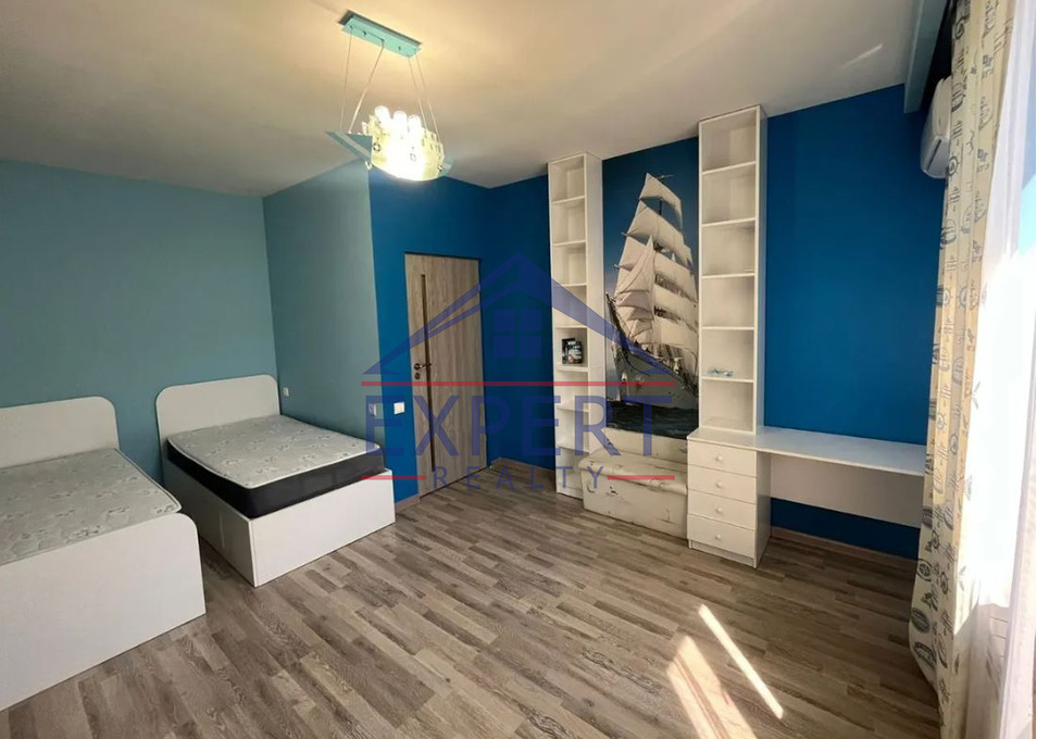 ԱՐԱԲԿԻՐ, ՆԱԻՐԻ ԶԱՐՅԱՆ ՓՈՂՈՑ, 5 ՍԵՆՅԱԿ