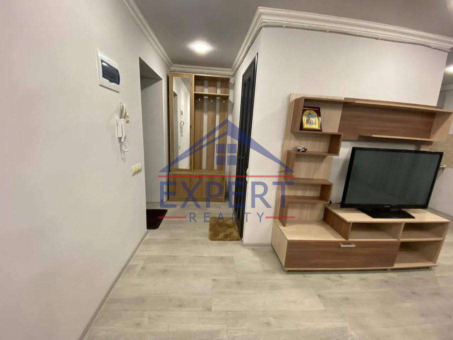 ԿԵՆՏՐՈՆ, ՏԻԳՐԱՆ ՄԵԾ, 2 ՍԵՆՅԱԿ