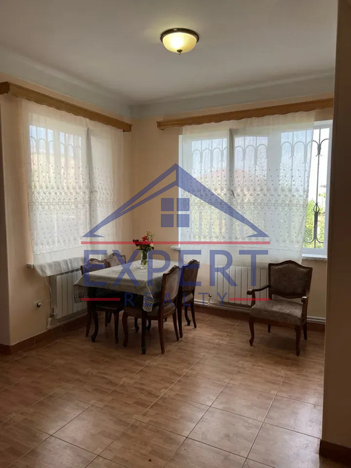 ՋՐՎԵԺ, ՄԵՐԳԵԼՅԱՆ ՓՈՂՈՑ, 5 ՍԵՆՅԱԿ