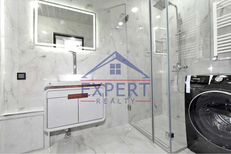 ԿԵՆՏՐՈՆ, ՄԱՇՏՈՑԻ ՊՈՂՈՏԱ, 3 ՍԵՆՅԱԿ