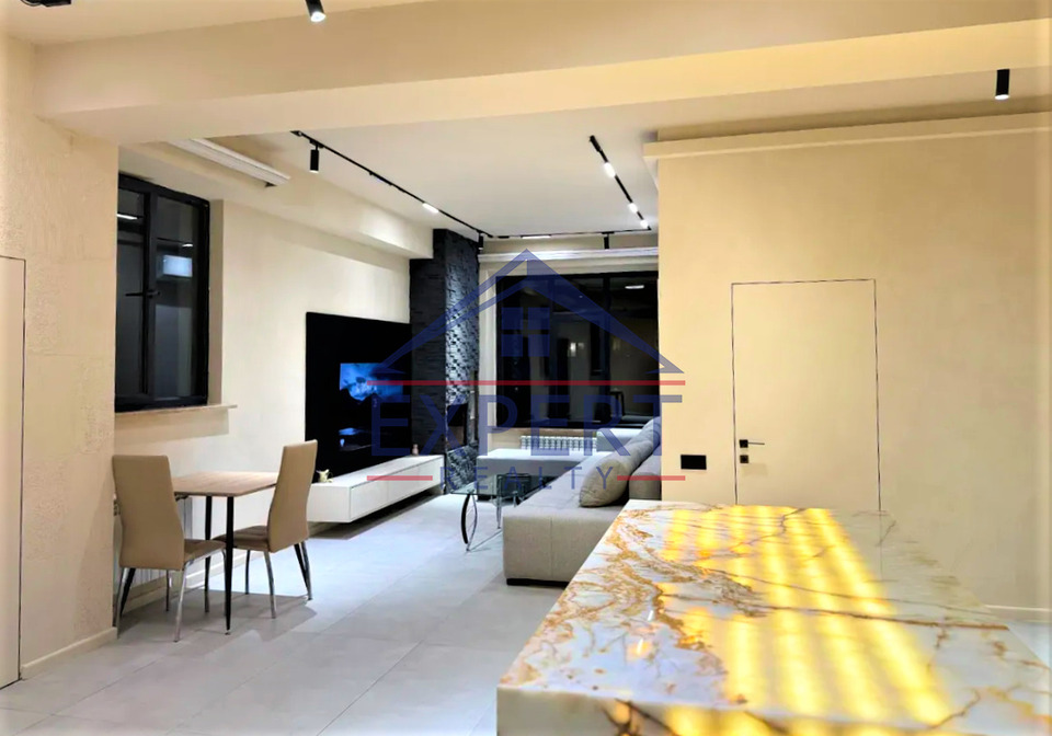 ԿԵՆՏՐՈՆ, ՆԱԼԲԱՆԴՅԱՆ ՓՈՂՈՑ, 4 ՍԵՆՅԱԿ