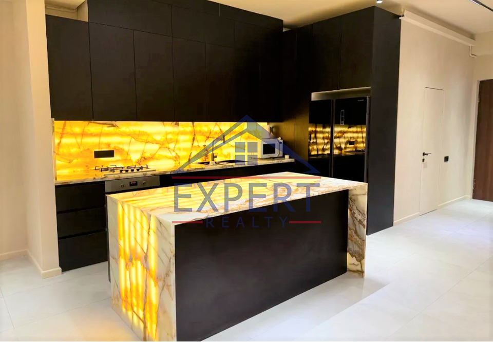 ԿԵՆՏՐՈՆ, ՆԱԼԲԱՆԴՅԱՆ ՓՈՂՈՑ, 4 ՍԵՆՅԱԿ