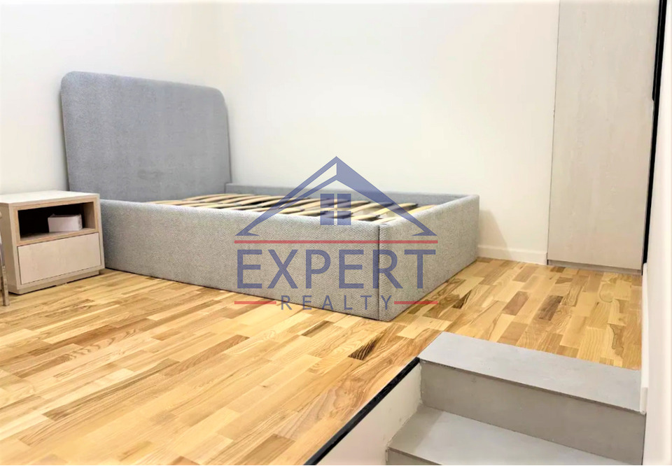 ԿԵՆՏՐՈՆ, ՆԱԼԲԱՆԴՅԱՆ ՓՈՂՈՑ, 4 ՍԵՆՅԱԿ