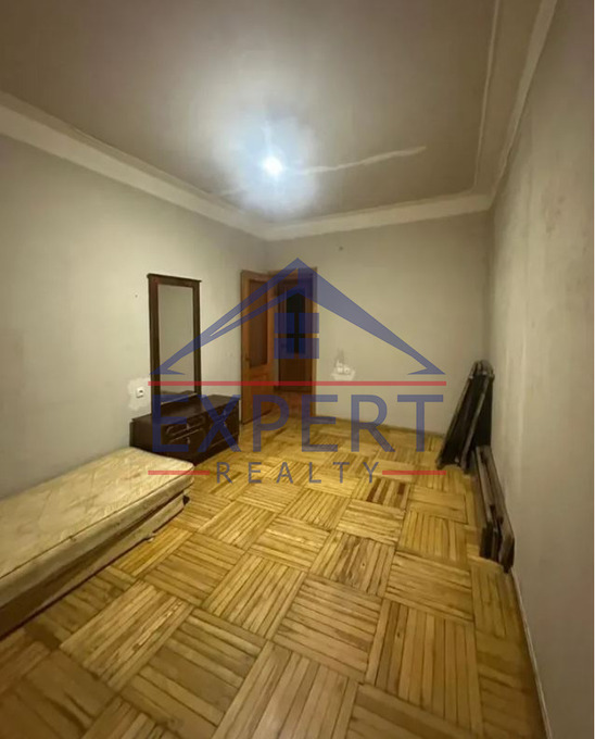 ԱՋԱՓՆՅԱԿ, ԱՌՆՈ ԲԱԲԱՋԱՆՅԱՆ, 3 ՍԵՆՅԱԿ