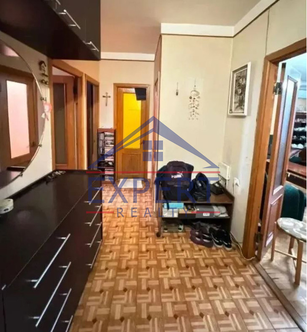 ԱՋԱՓՆՅԱԿ, ԱՌՆՈ ԲԱԲԱՋԱՆՅԱՆ, 3 ՍԵՆՅԱԿ