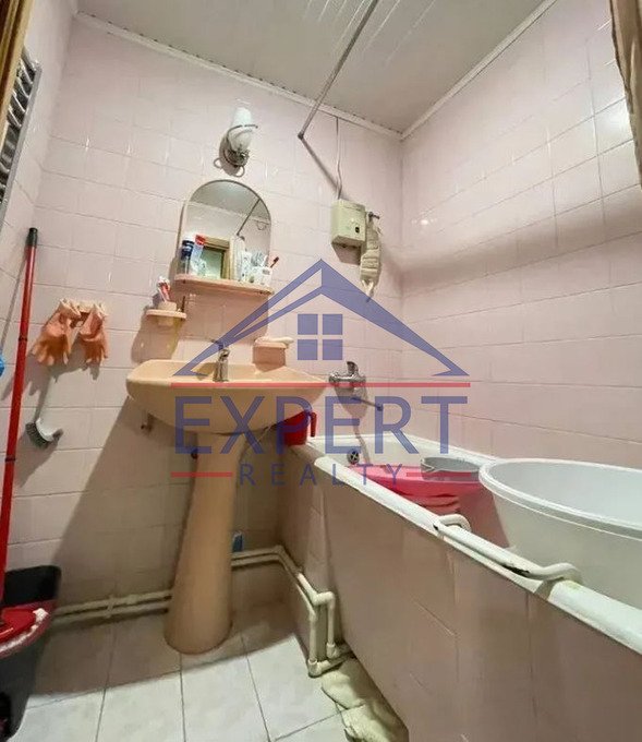 ԱՋԱՓՆՅԱԿ, ԱՌՆՈ ԲԱԲԱՋԱՆՅԱՆ, 3 ՍԵՆՅԱԿ