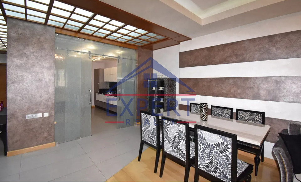 ԿԵՆՏՐՈՆ,ՀՅՈՒՍԻՍԱՅԻՆ ՊՈՂՈՏԱ, 3 ՍԵՆՅԱԿ