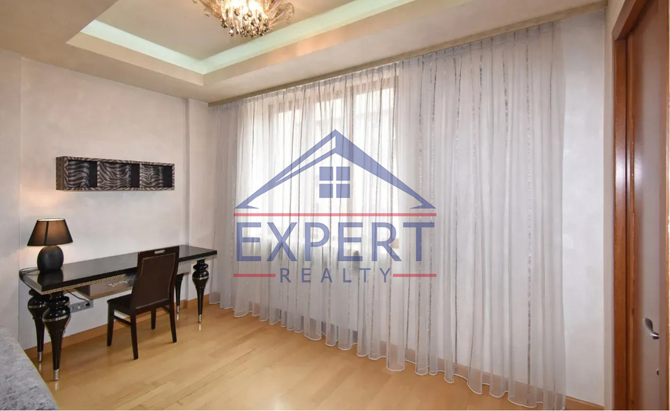 ԿԵՆՏՐՈՆ,ՀՅՈՒՍԻՍԱՅԻՆ ՊՈՂՈՏԱ, 3 ՍԵՆՅԱԿ