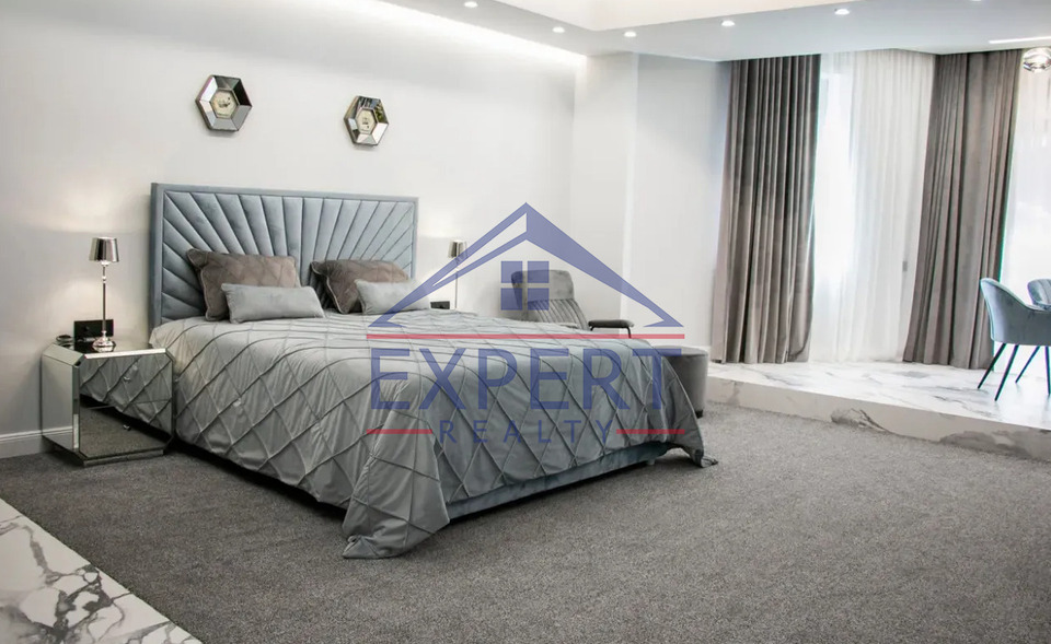 ԿԵՆՏՐՈՆ, ԵԿՄԱԼՅԱՆ  ՓՈՂՈՑ , 1 ՍԵՆՅԱԿ