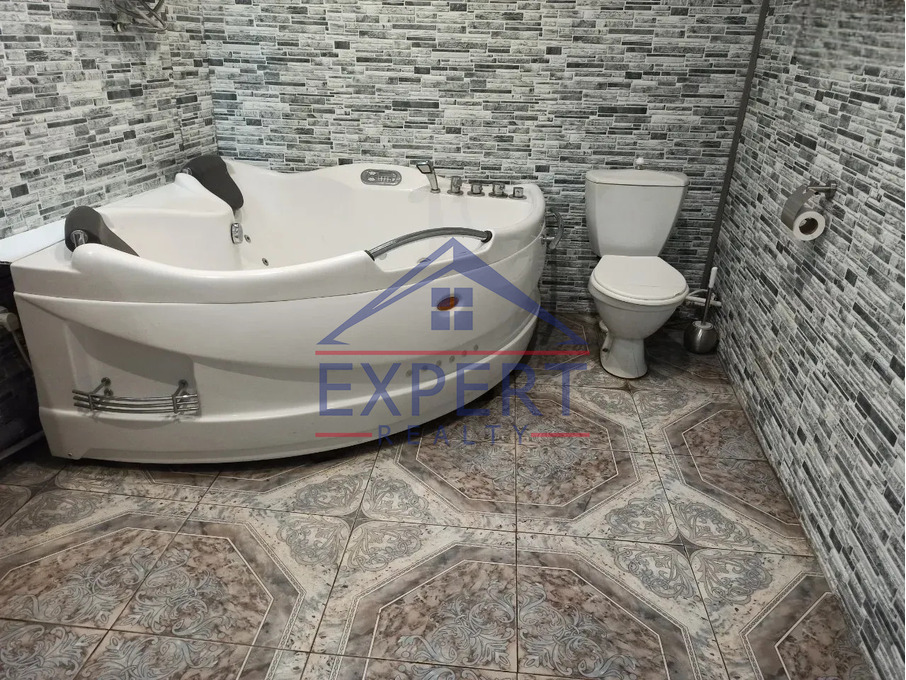 ԿԵՆՏՐՈՆ, ՄՅԱՍՆԻԿՅԱՆ ՊՈՂՈՏԱ, 6 ՍԵՆՅԱԿ