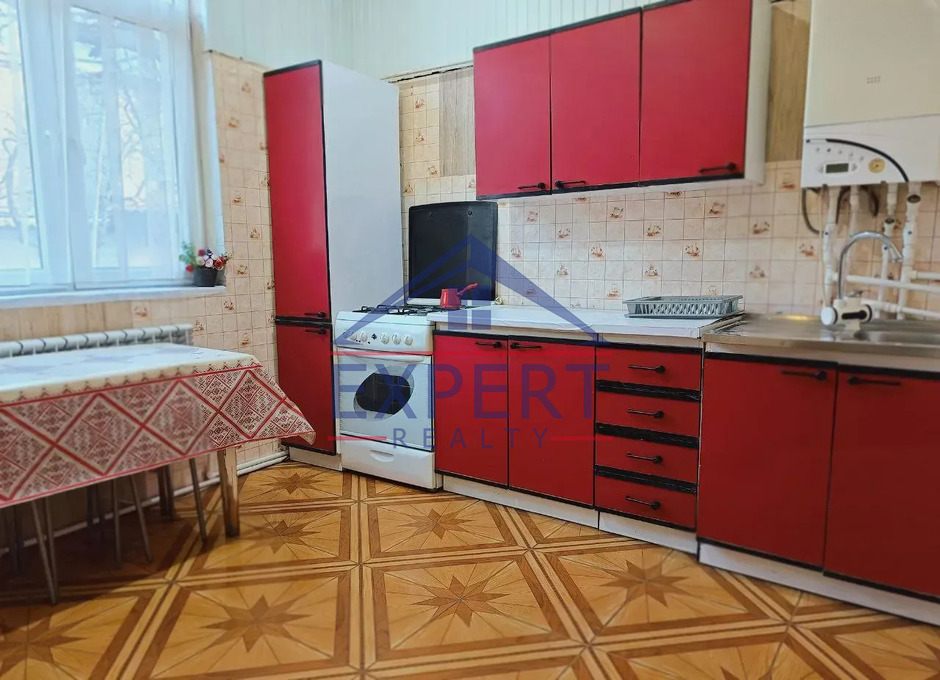 ԿԵՆՏՐՈՆ, ՄՅԱՍՆԻԿՅԱՆ ՊՈՂՈՏԱ, 6 ՍԵՆՅԱԿ