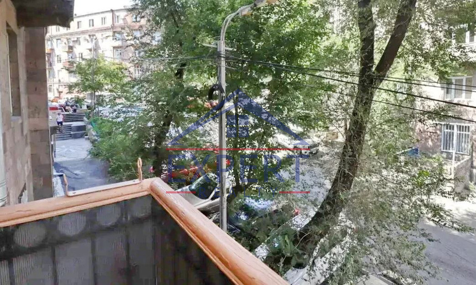 ԿԵՆՏՐՈՆ, ԴԵՐԵՆԻԿ ԴԵՄԻՐՃՅԱՆ  3 ՍԵՆՅԱԿ