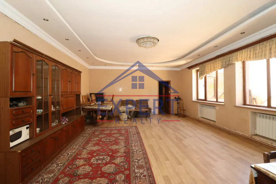 ԿԵՆՏՐՈՆ, ԽՈՐԵՆԱՑԻ, 7 ՍԵՆՅԱԿ