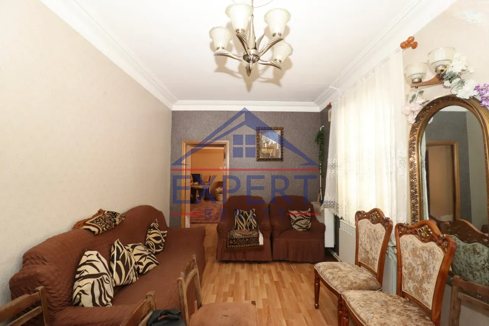 ԿԵՆՏՐՈՆ, ԽՈՐԵՆԱՑԻ, 7 ՍԵՆՅԱԿ