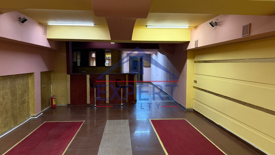 ԿԵՆՏՐՈՆ, ԵՐՎԱՆԴ ՔՈՉԱՐ, 250 Ք․Մ