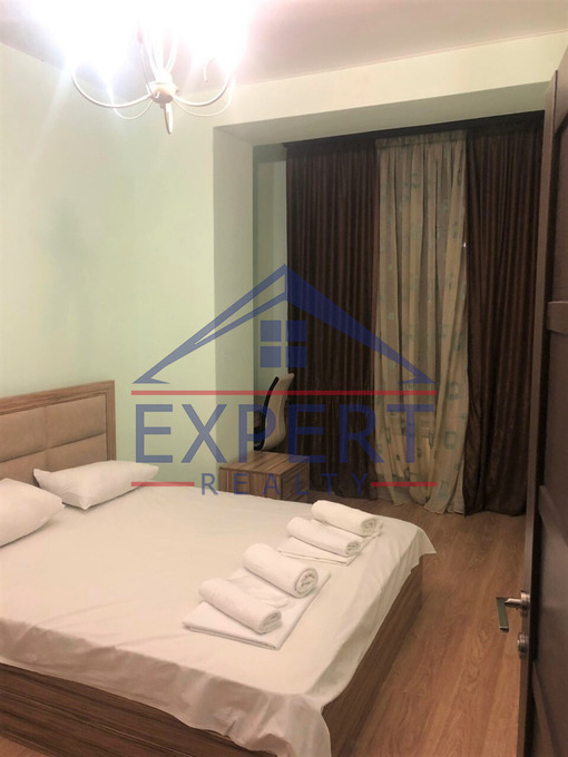 ԿԵՆՏՐՈՆ, ՆԱԼԲԱՆԴՅԱՆ ՓՈՂՈՑ, 2 ՍԵՆՅԱԿ