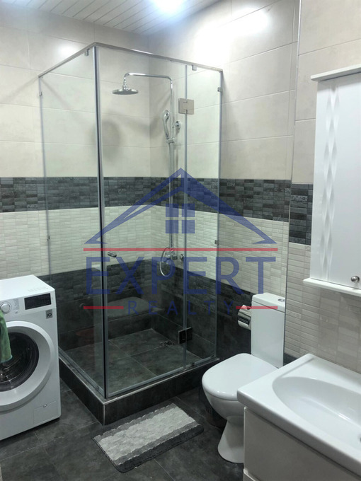 ԿԵՆՏՐՈՆ, ՆԱԼԲԱՆԴՅԱՆ ՓՈՂՈՑ, 2 ՍԵՆՅԱԿ