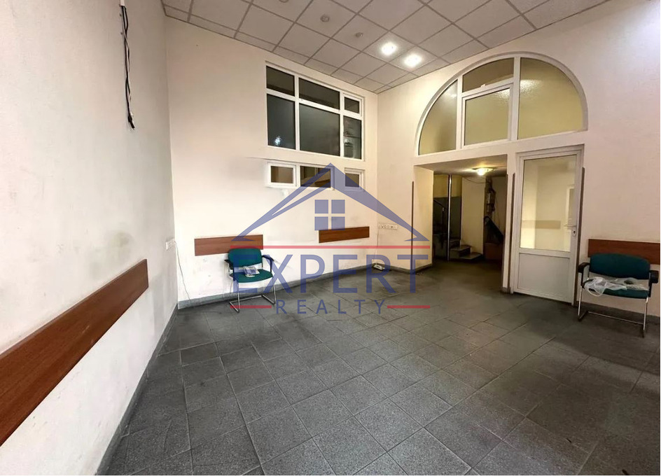 ԿԵՆՏՐՈՆ, ՄԱՇՏՈՑԻ ՊՈՂՈՏԱ, 135 ՔՄ․