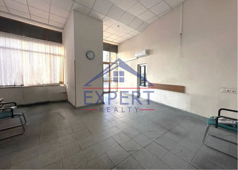 ԿԵՆՏՐՈՆ, ՄԱՇՏՈՑԻ ՊՈՂՈՏԱ, 135 ՔՄ․