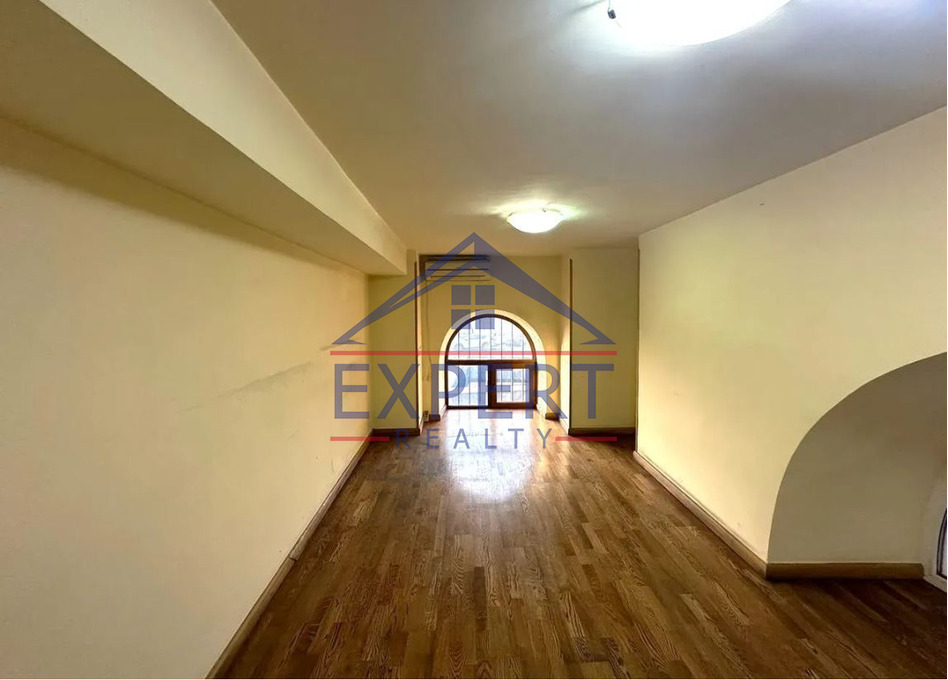 ԿԵՆՏՐՈՆ, ՄԱՇՏՈՑԻ ՊՈՂՈՏԱ, 135 ՔՄ․