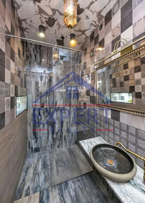 ԱՐԱԲԿԻՐ, ԱԶԱՏՈՒԹՅԱՆ ՊՈՂՈՏԱ, 1 ՍԵՆՅԱԿ