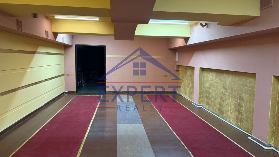 ԿԵՆՏՐՈՆ, ԵՐՎԱՆԴ ՔՈՉԱՐ, 250 Ք․Մ