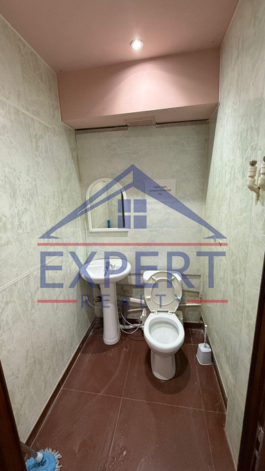 ԿԵՆՏՐՈՆ, ԵՐՎԱՆԴ ՔՈՉԱՐ, 250 Ք․Մ