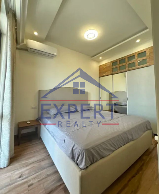 ԿԵՆՏՐՈՆ, ԵԶՆԻԿ ԿՈՂԲԱՑԻ ՓՈՂՈՑ, 3 ՍԵՆՅԱԿ