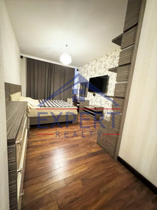 ԿԵՆՏՐՈՆ, ՄԱՇՏՈՑԻ ՊՈՂՈՏԱ, 3 ՍԵՆՅԱԿ