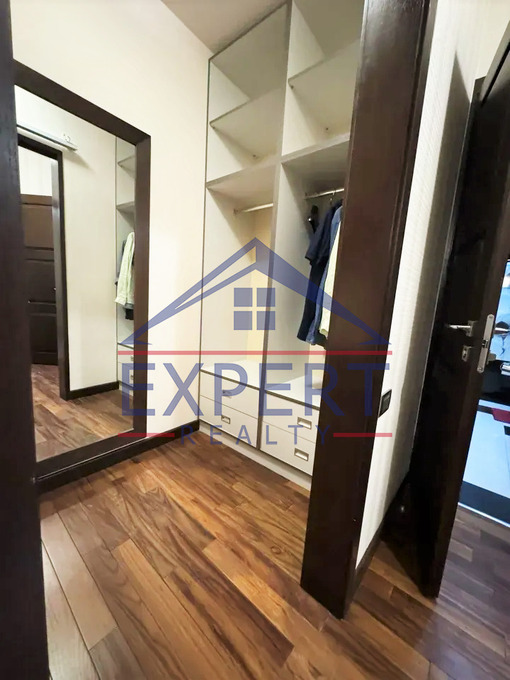 ԿԵՆՏՐՈՆ, ՄԱՇՏՈՑԻ ՊՈՂՈՏԱ, 3 ՍԵՆՅԱԿ