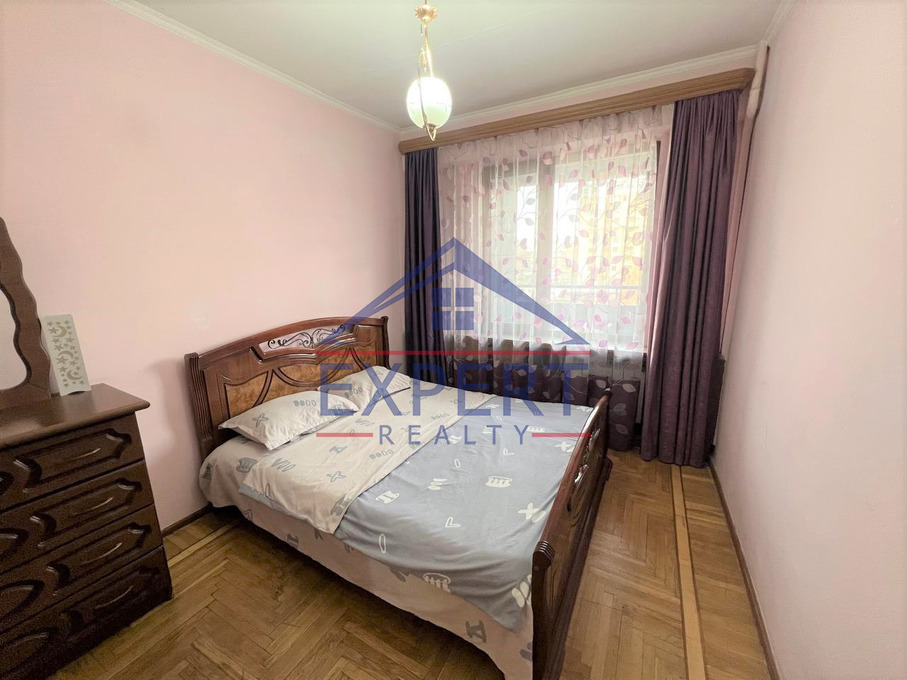 ԿԵՆՏՐՈՆ, ՄԱՇՏՈՑԻ ՊՈՂՈՏԱ, 3 ՍԵՆՅԱԿ