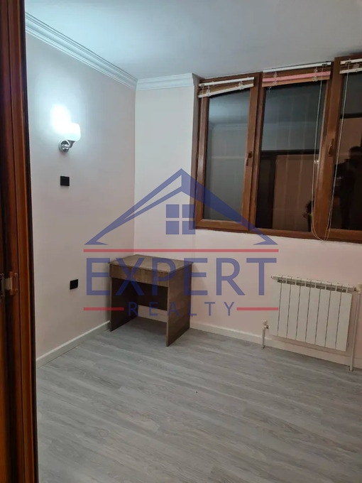 ԱՐԱԲԿԻՐ, ՎԻԿՏՈՐ ՀԱՄԲԱՐՁՈՒՄՅԱՆ, 3 ՍԵՆՅԱԿ