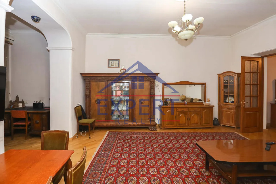 ԿԵՆՏՐՈՆ, ԱԲՈՎՅԱՆ ՓՈՂՈՑ, 2 ՍԵՆՅԱԿ