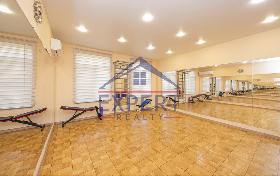 ԿԵՆՏՐՈՆ, ՊՈՒՇԿԻՆԻ ՓՈՂՈՑ, 4 ՍԵՆՅԱԿ