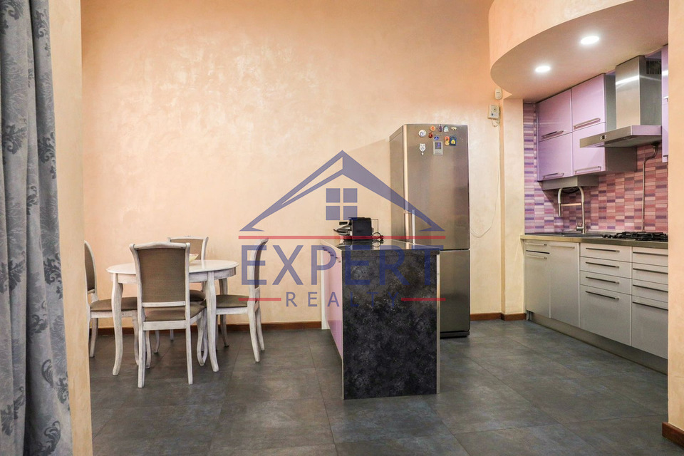 ԿԵՆՏՐՈՆ, ԶԱՔՅԱՆ ՓՈՂՈՑ, 2 ՍԵՆՅԱԿ