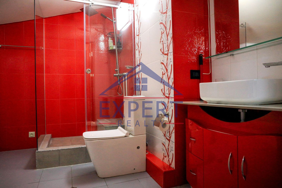 ԿԵՆՏՐՈՆ, ԶԱՔՅԱՆ ՓՈՂՈՑ, 2 ՍԵՆՅԱԿ