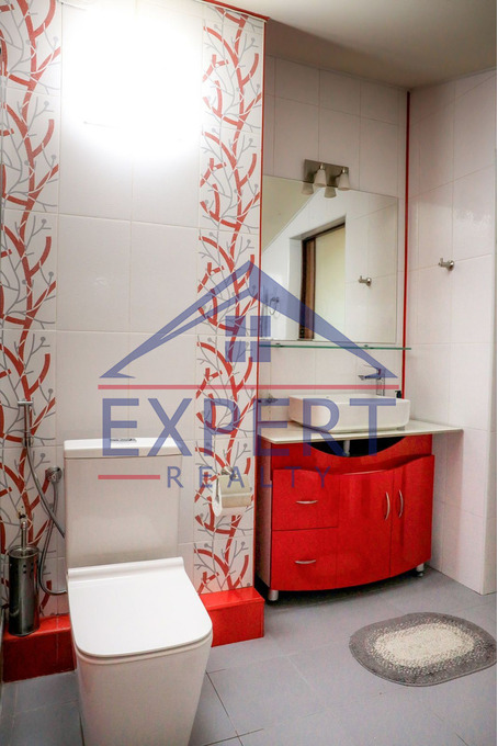 ԿԵՆՏՐՈՆ, ԶԱՔՅԱՆ ՓՈՂՈՑ, 2 ՍԵՆՅԱԿ