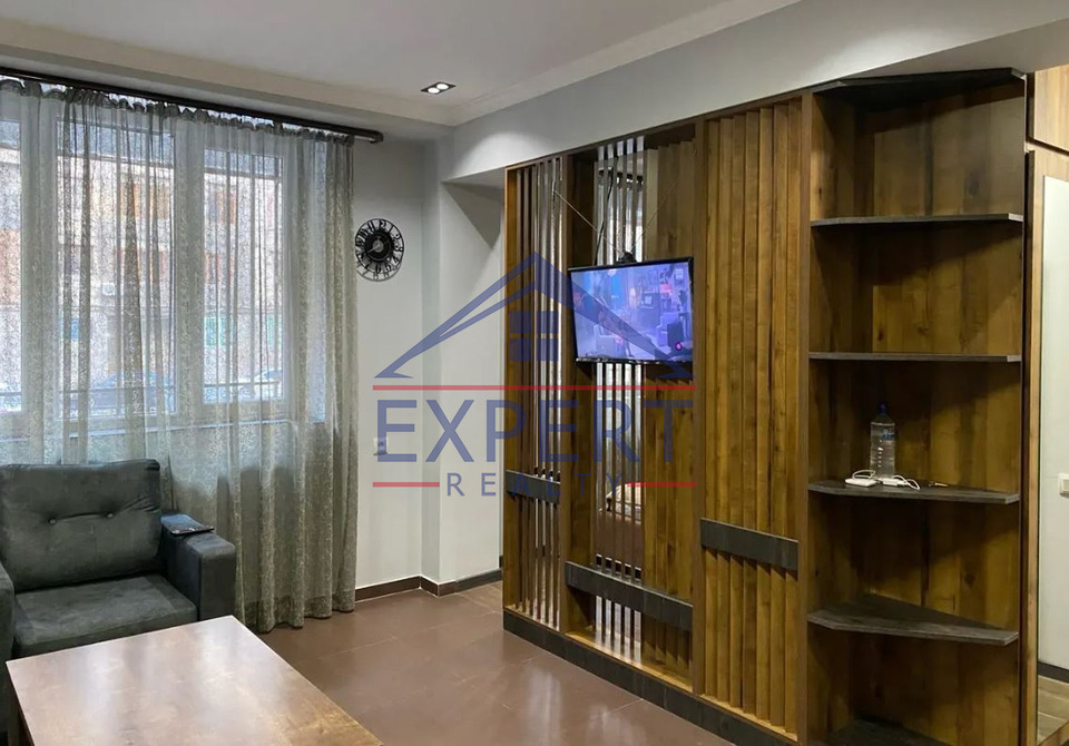 ԿԵՆՏՐՈՆ, ԵԶՆԻԿ ԿՈՂԲԱՑԻ ՓՈՂՈՑ, 2 ՍԵՆՅԱԿ