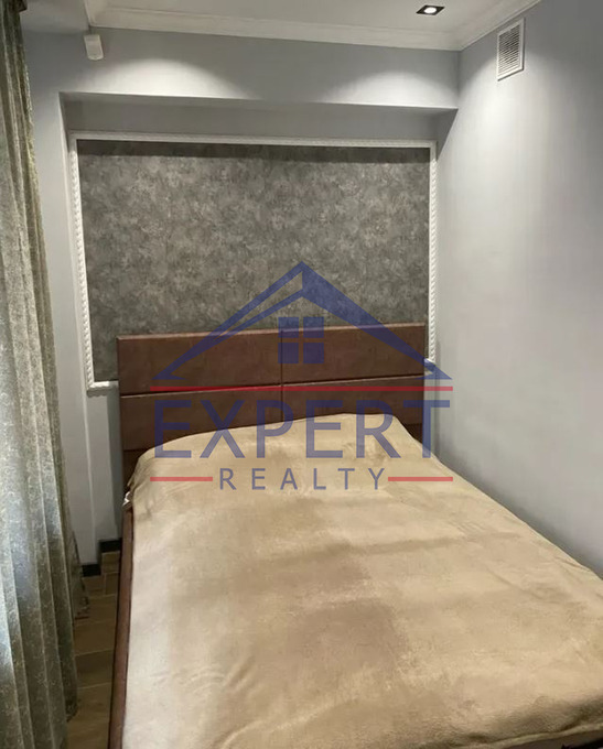 ԿԵՆՏՐՈՆ, ԵԶՆԻԿ ԿՈՂԲԱՑԻ ՓՈՂՈՑ, 2 ՍԵՆՅԱԿ